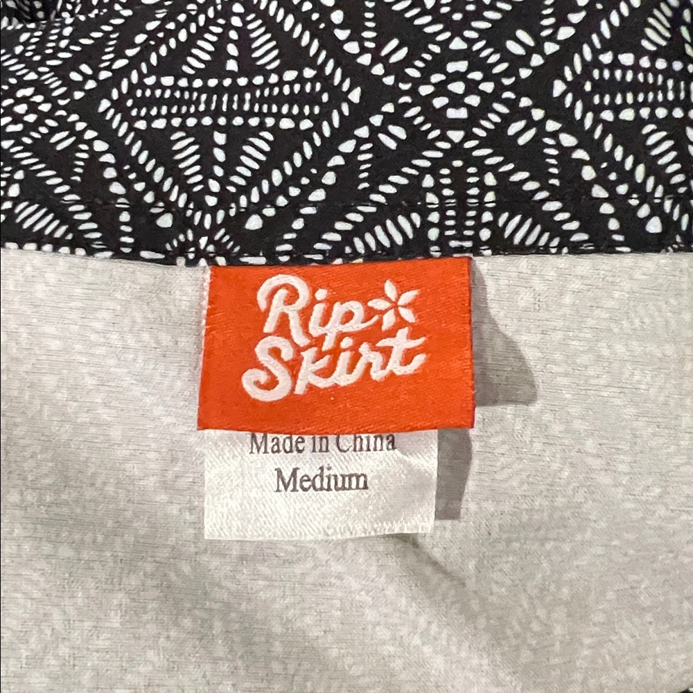 Ripskirt Wrap Skirt Length 2 - Black Pearl Batik print - Size M - Picture 6 of 7